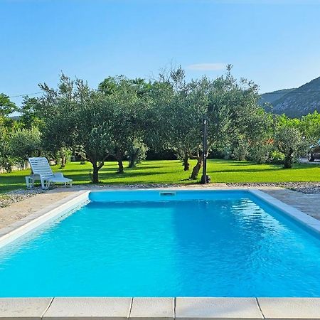 Holiday Home Natura With Private Pool Mostar Extérieur photo