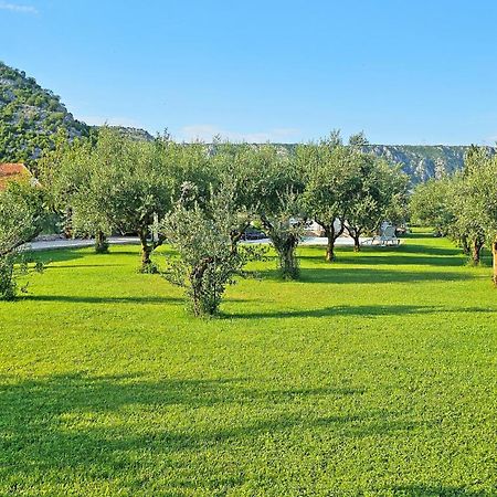 Holiday Home Natura With Private Pool Mostar Extérieur photo