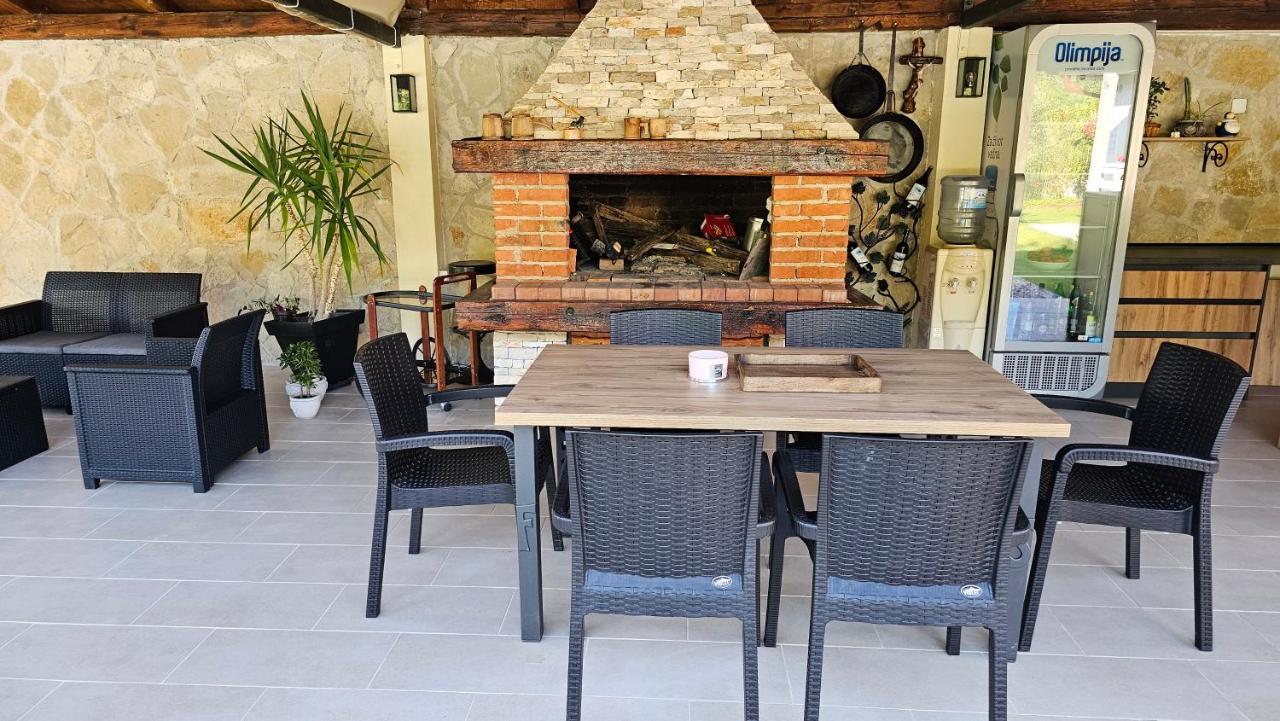 Holiday Home Natura With Private Pool Mostar Extérieur photo