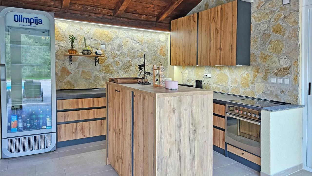 Holiday Home Natura With Private Pool Mostar Extérieur photo