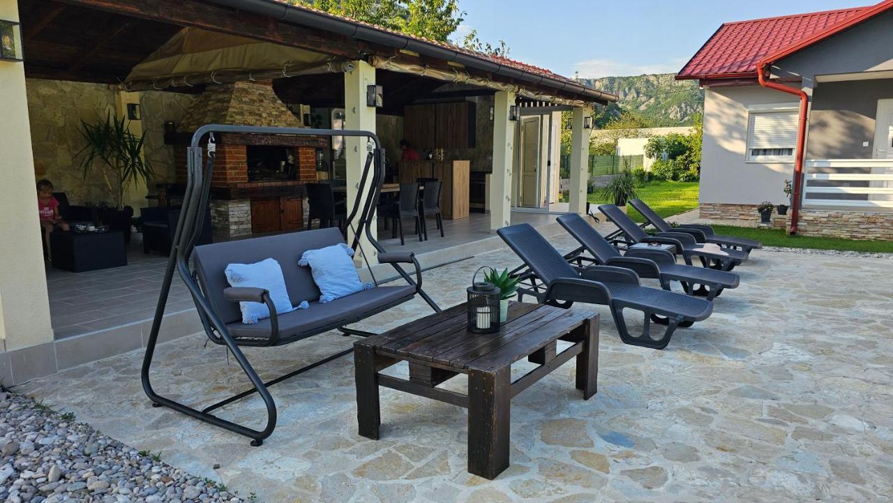Holiday Home Natura With Private Pool Mostar Extérieur photo