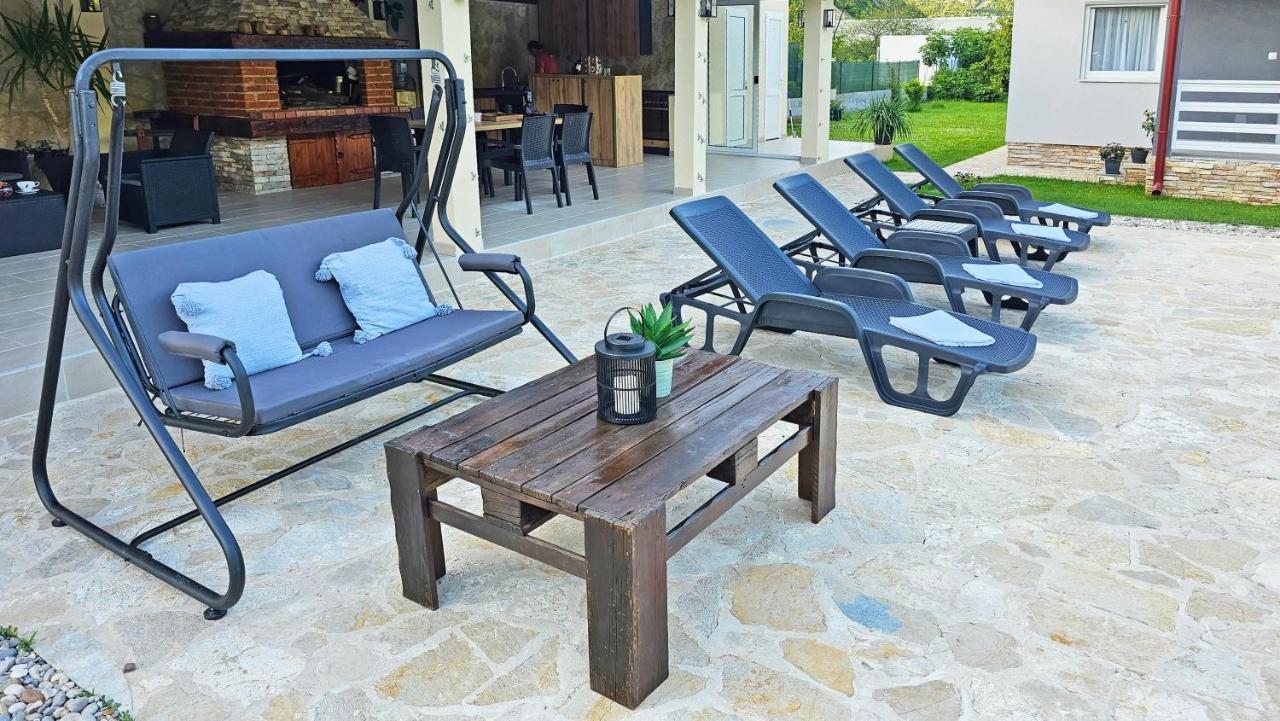 Holiday Home Natura With Private Pool Mostar Extérieur photo