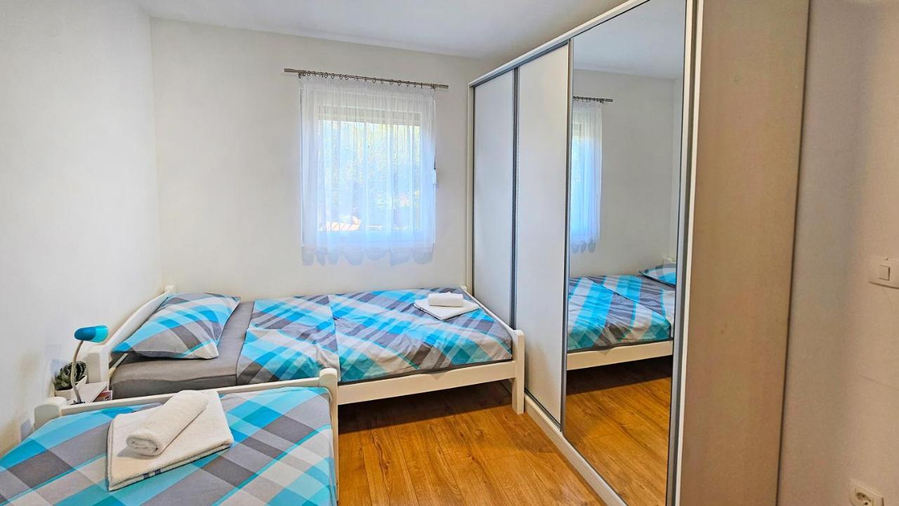 Holiday Home Natura With Private Pool Mostar Extérieur photo