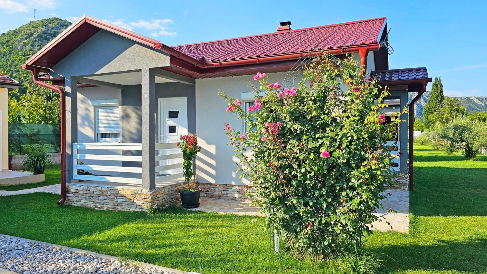 Holiday Home Natura With Private Pool Mostar Extérieur photo